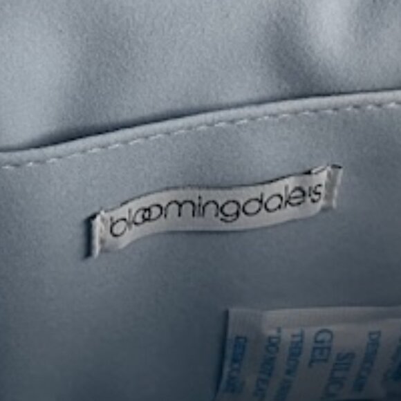 BLOOMINGDALE'S CROSSBODY HANDBAG VANITY CASE NWOT - Picture 6 of 6
